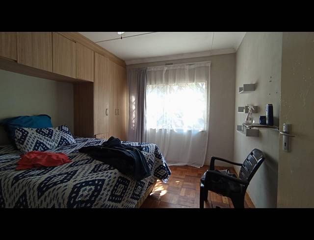 3 BEDROOM FREEHOLD FOR SALE IN SILVERTON